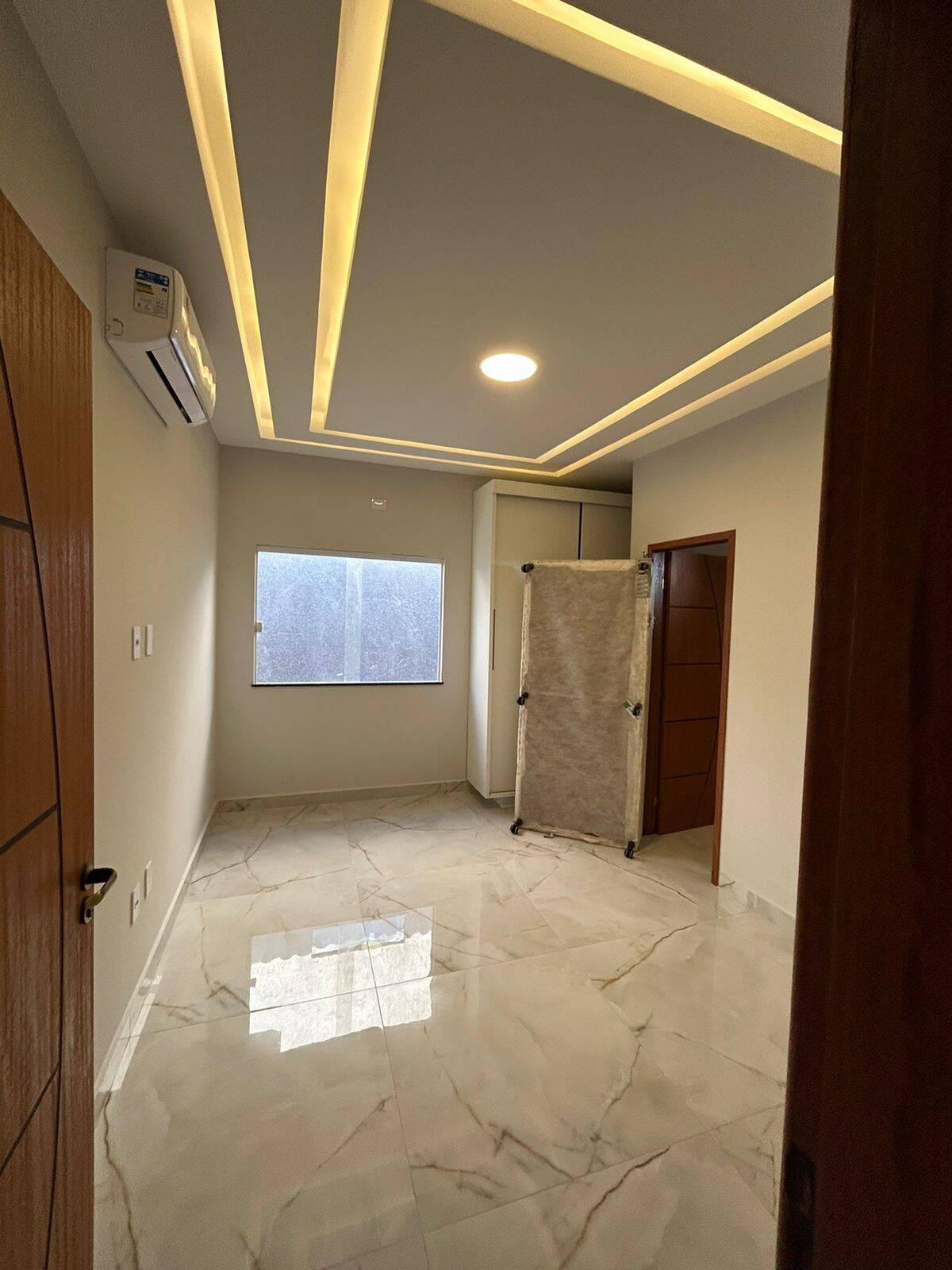 Casa à venda e aluguel com 4 quartos - Foto 2